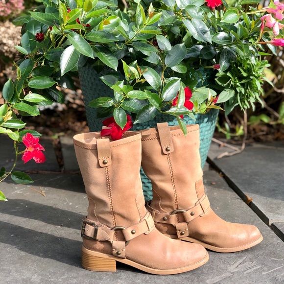 Jessica Simpson Tan Suede Boots - Picture 12 of 13